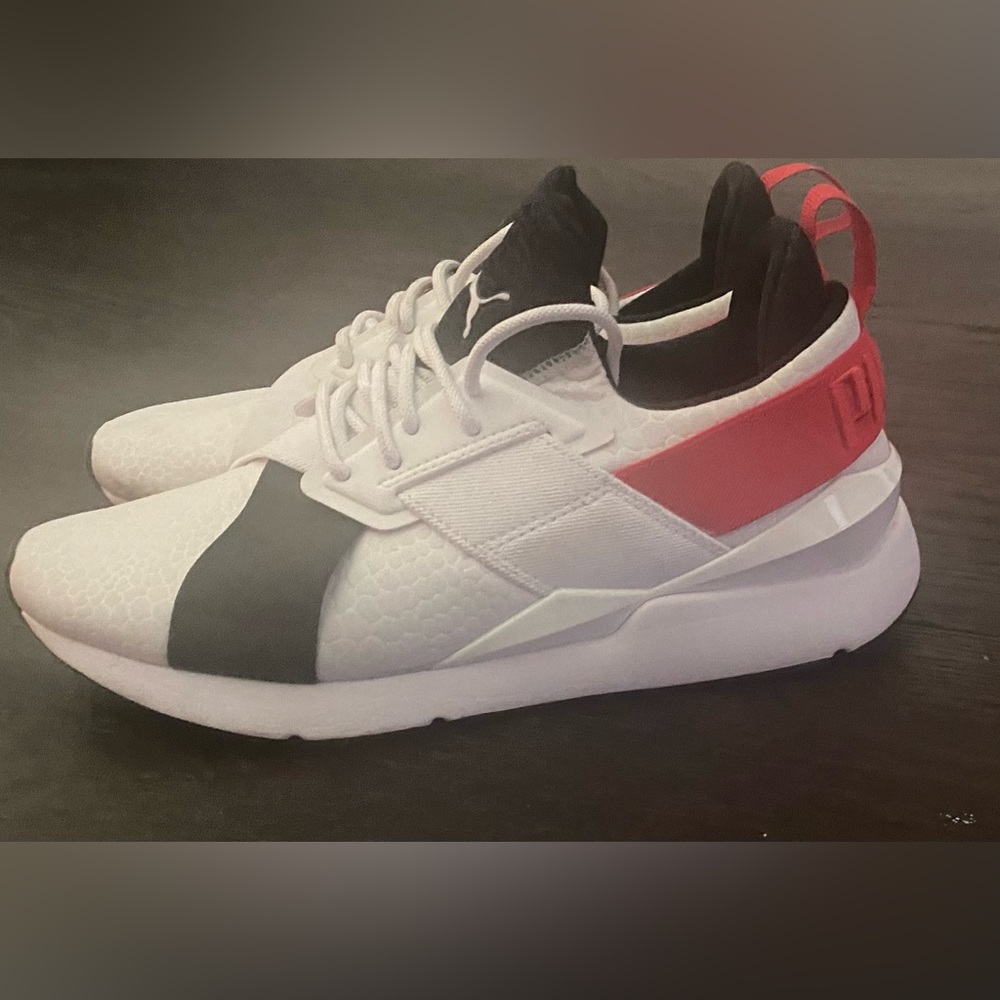 Women’s Puma Sneakers